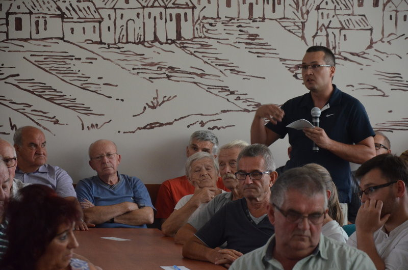 Burzliwe konsultacje w sprawie przebudowy ul. Szybowników  (zdjęcia)