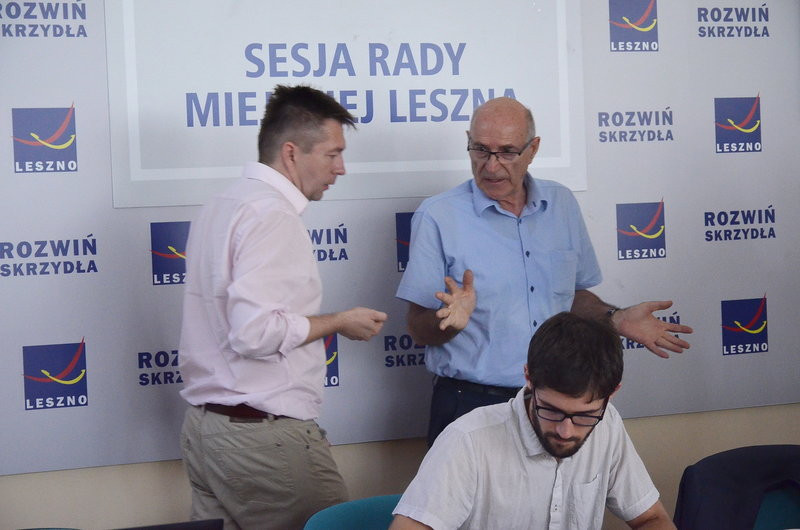 Burzliwe konsultacje w sprawie przebudowy ul. Szybowników  (zdjęcia)