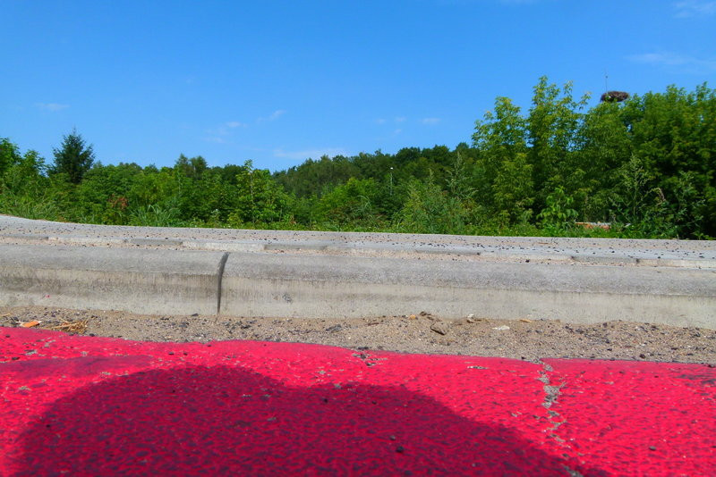 Ścieżki rowerowe w trzech gminach na finiszu (kilka zdjęć)