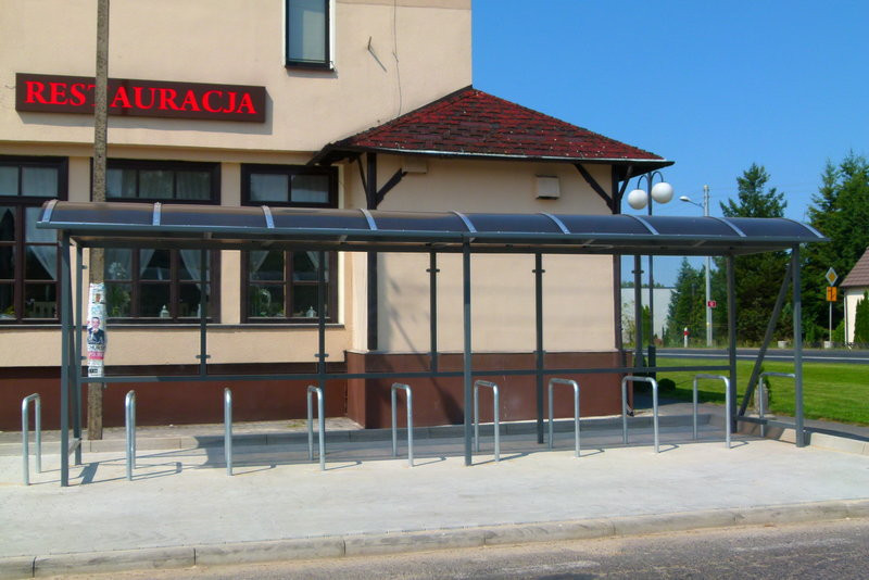 Ścieżki rowerowe w trzech gminach na finiszu (kilka zdjęć)