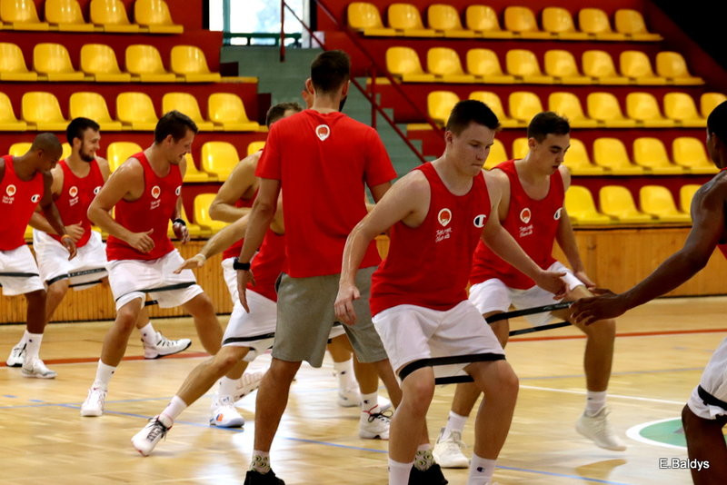 Koszykarze już trenują (zdjęcia)