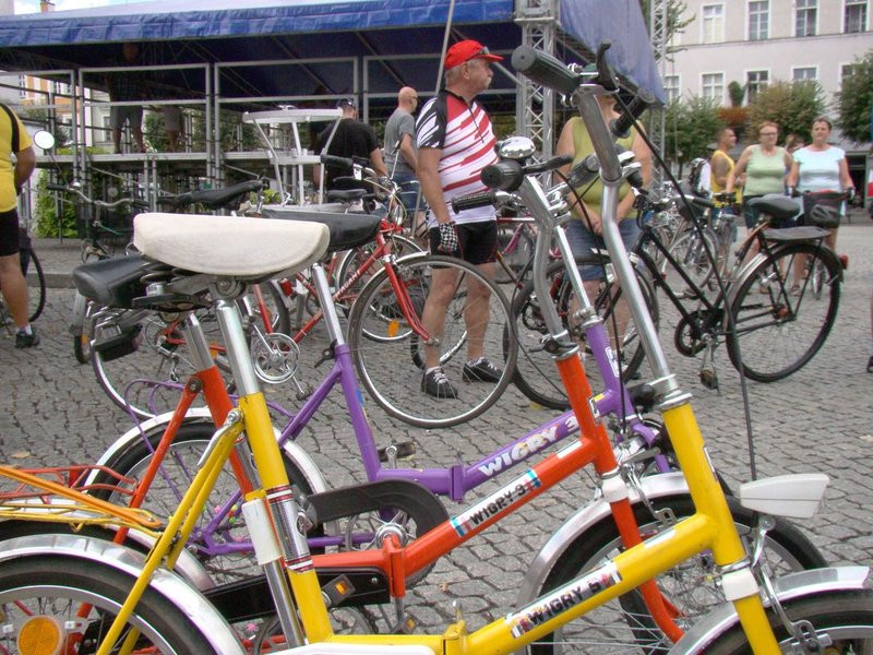 Rajd tylko dla rowerów... pełnoletnich (zdjęcia)