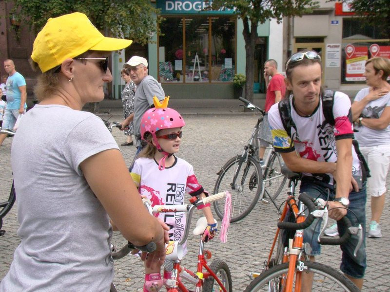 Rajd tylko dla rowerów... pełnoletnich (zdjęcia)