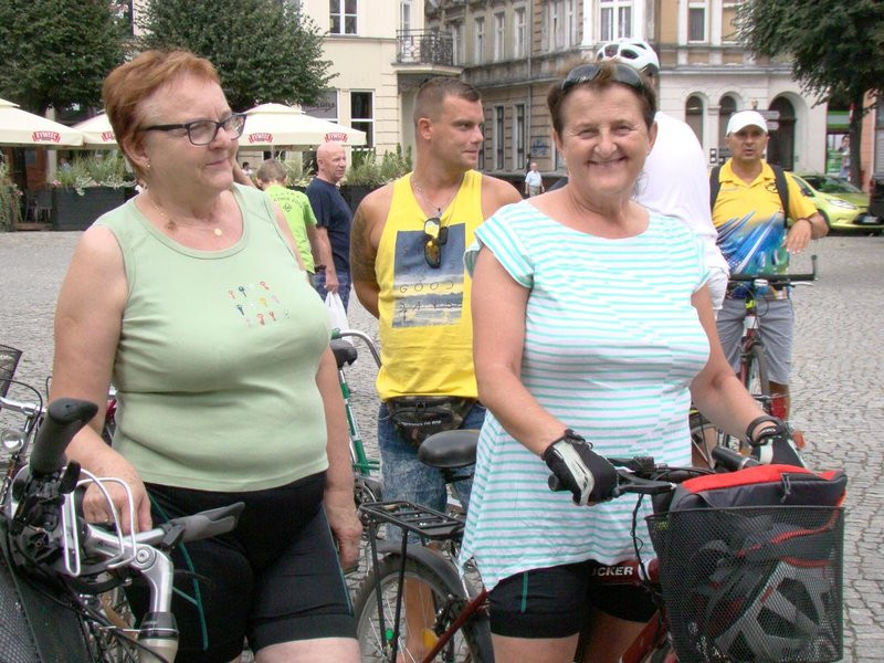 Rajd tylko dla rowerów... pełnoletnich (zdjęcia)