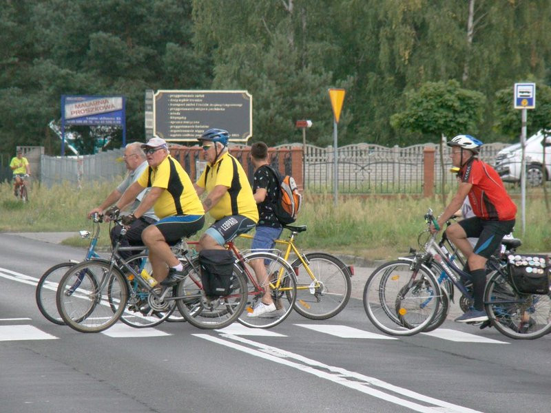 Rajd tylko dla rowerów... pełnoletnich (zdjęcia)