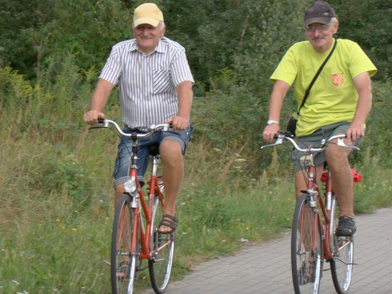 Rajd tylko dla rowerów... pełnoletnich (zdjęcia)