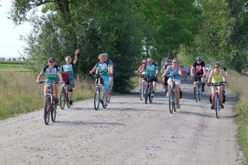 Bitewnym szlakiem na dwóch kółkach (zdjęcia)