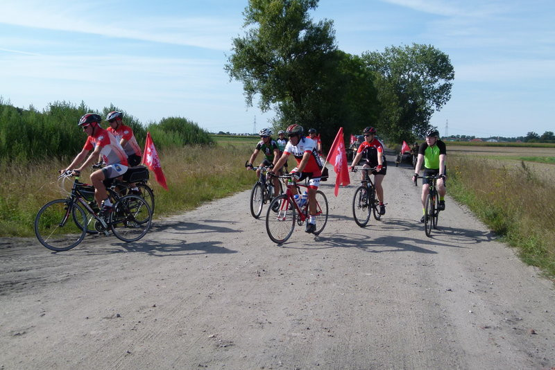 Bitewnym szlakiem na dwóch kółkach (zdjęcia)