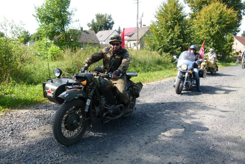 Bitewnym szlakiem na dwóch kółkach (zdjęcia)