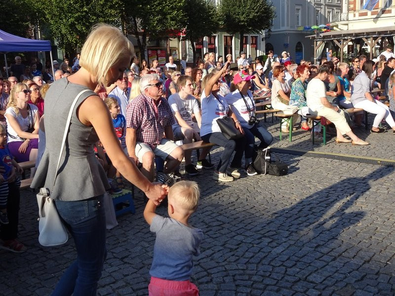 Lato z folklorem na Rynku (zdjęcia)