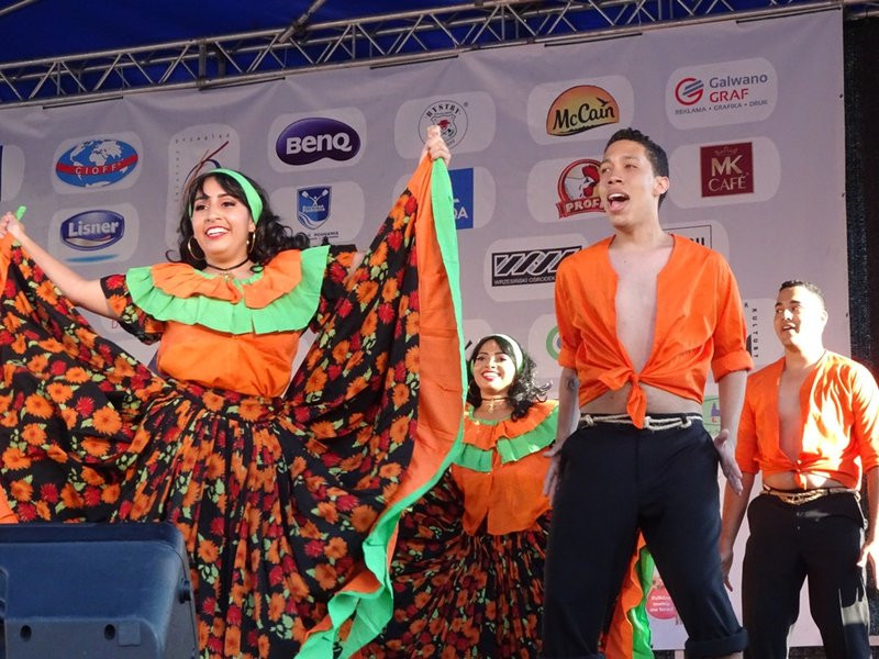 Lato z folklorem na Rynku (zdjęcia)