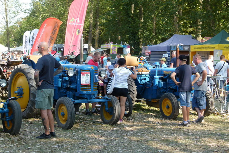 Traktorowy festiwal w Wilkowicach trwa (zdjęcia)