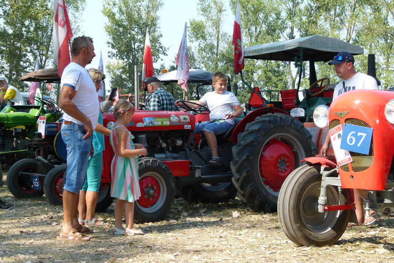 Traktorowy festiwal w Wilkowicach trwa (zdjęcia)