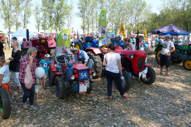 Traktorowy festiwal w Wilkowicach trwa (zdjęcia)
