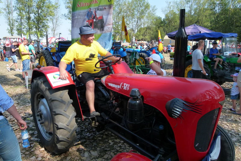 Traktorowy festiwal w Wilkowicach trwa (zdjęcia)