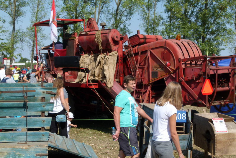 Traktorowy festiwal w Wilkowicach trwa (zdjęcia)