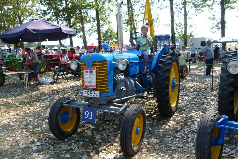 Traktorowy festiwal w Wilkowicach trwa (zdjęcia)