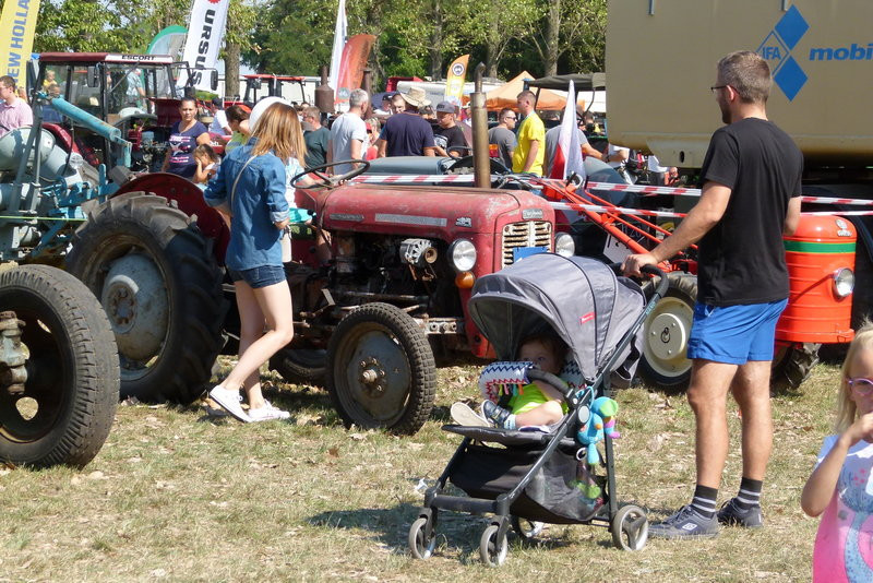 Traktorowy festiwal w Wilkowicach trwa (zdjęcia)