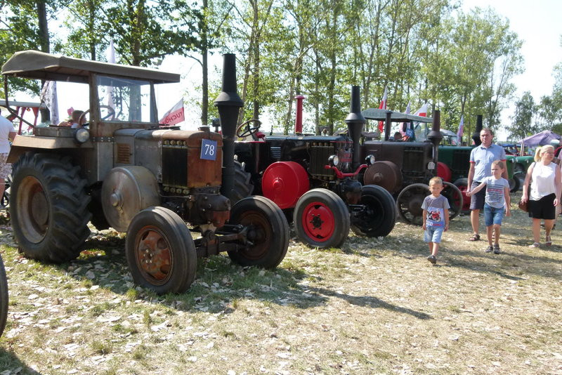Traktorowy festiwal w Wilkowicach trwa (zdjęcia)