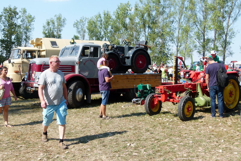 Traktorowy festiwal w Wilkowicach trwa (zdjęcia)