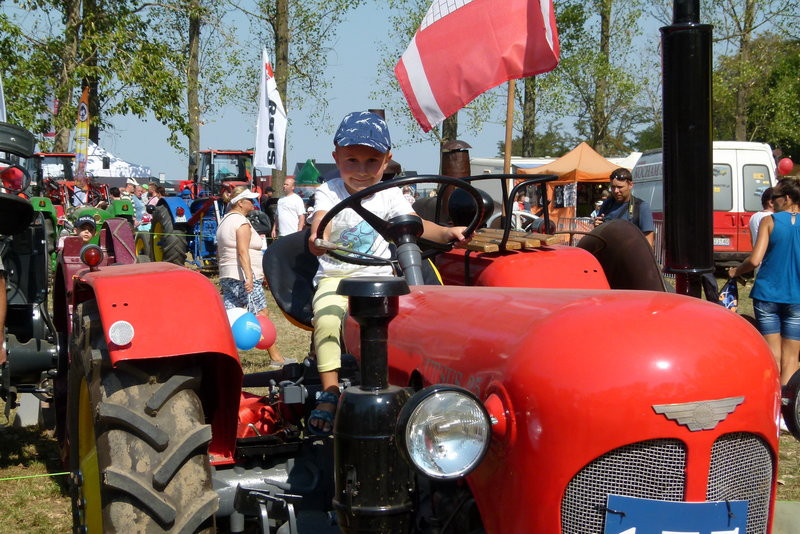 Traktorowy festiwal w Wilkowicach trwa (zdjęcia)