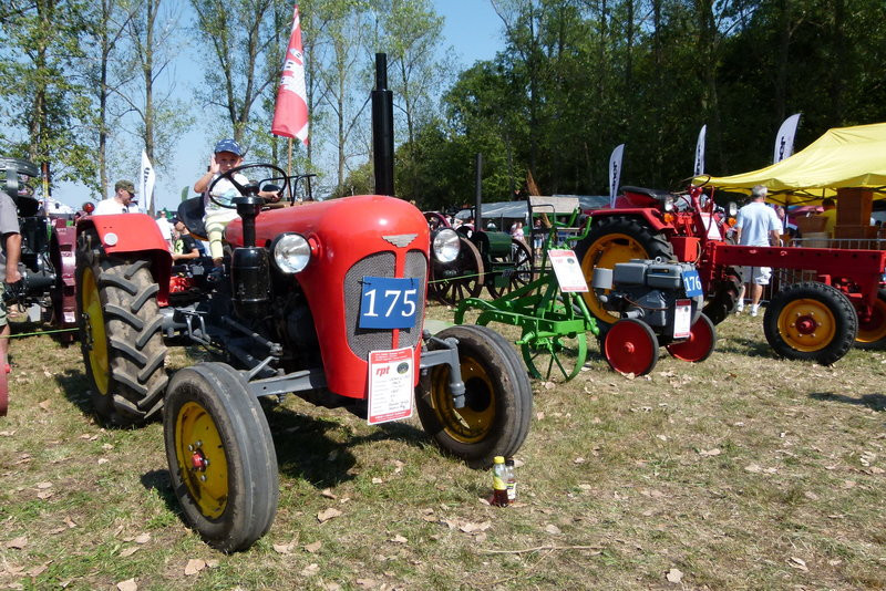 Traktorowy festiwal w Wilkowicach trwa (zdjęcia)