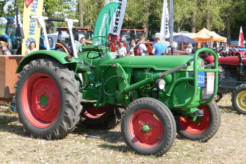 Traktorowy festiwal w Wilkowicach trwa (zdjęcia)