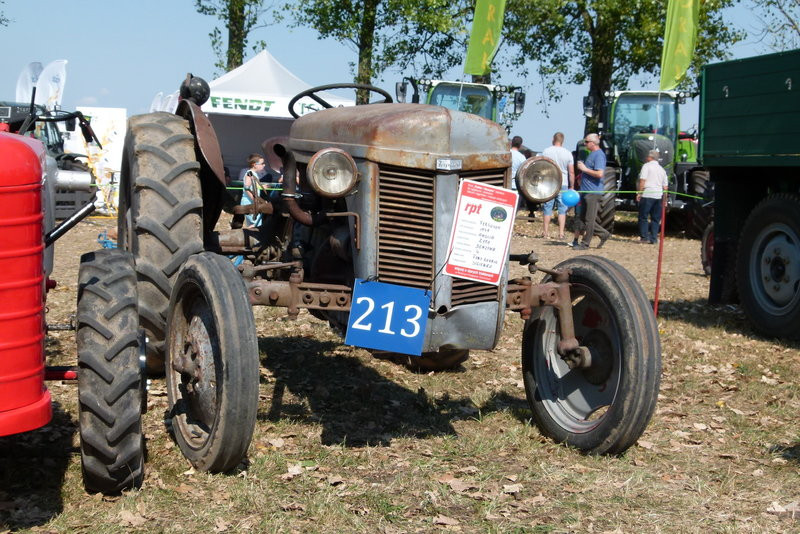 Traktorowy festiwal w Wilkowicach trwa (zdjęcia)