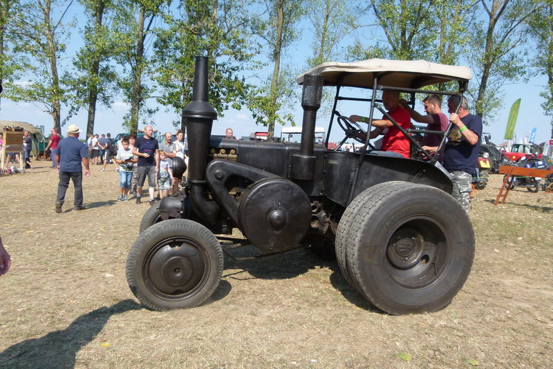 Traktorowy festiwal w Wilkowicach trwa (zdjęcia)