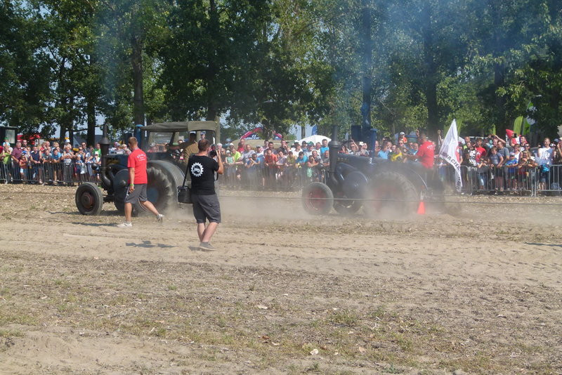 Traktorowy festiwal w Wilkowicach trwa (zdjęcia)