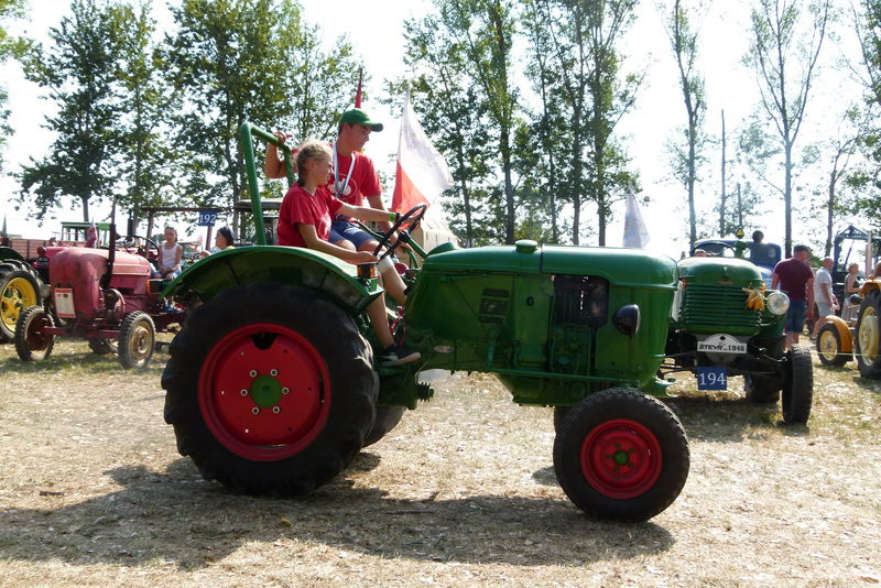 Traktorowy festiwal w Wilkowicach trwa (zdjęcia)