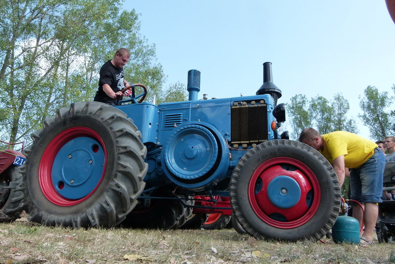Traktorowy festiwal w Wilkowicach trwa (zdjęcia)