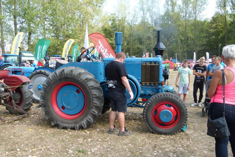 Traktorowy festiwal w Wilkowicach trwa (zdjęcia)