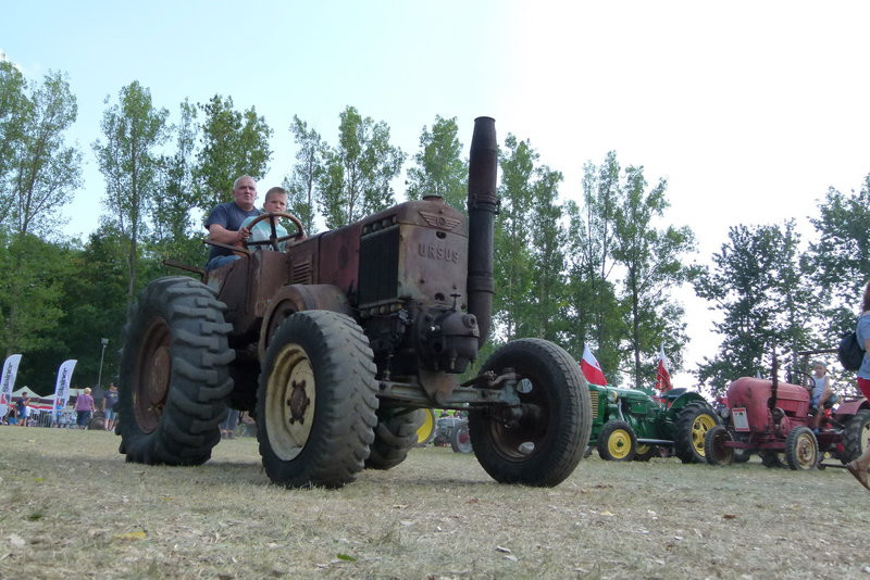 Traktorowy festiwal w Wilkowicach trwa (zdjęcia)