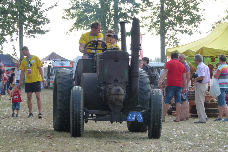 Traktorowy festiwal w Wilkowicach trwa (zdjęcia)