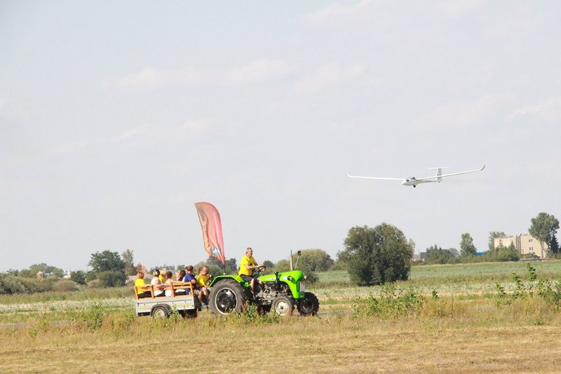 Piloci boeingów w tym tygodniu latają w Lesznie (zdjęcia)