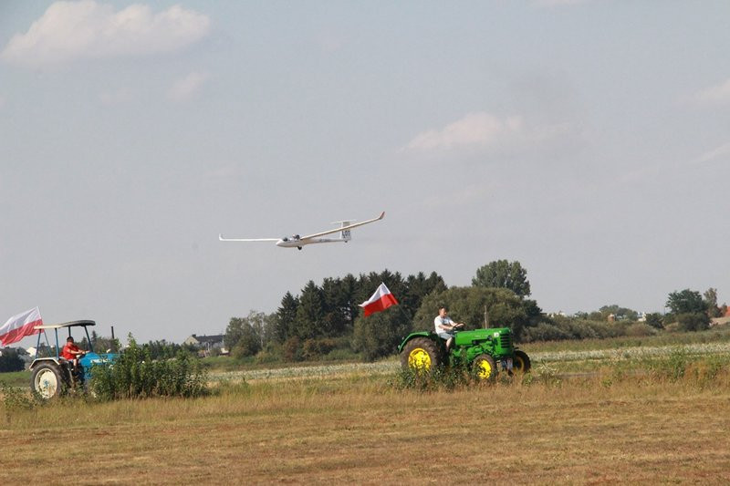 Piloci boeingów w tym tygodniu latają w Lesznie (zdjęcia)