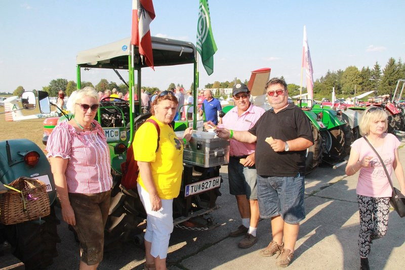 Piloci boeingów w tym tygodniu latają w Lesznie (zdjęcia)