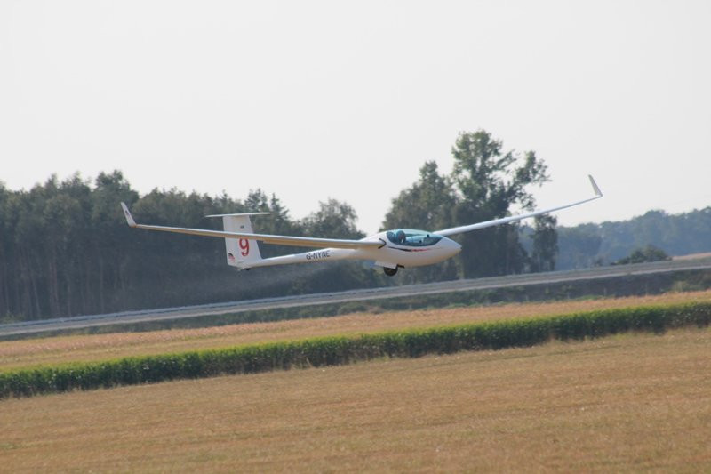 Piloci boeingów w tym tygodniu latają w Lesznie (zdjęcia)
