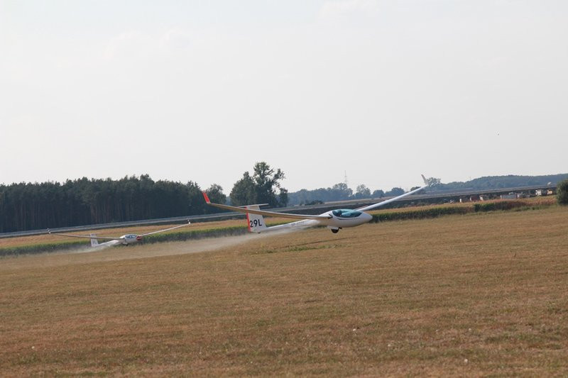 Piloci boeingów w tym tygodniu latają w Lesznie (zdjęcia)