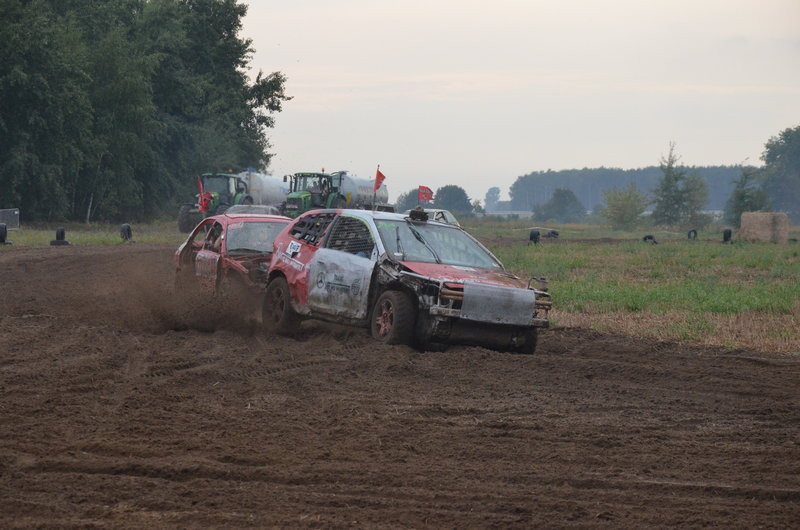 W sobotę samochody, w niedzielę biegacze (zdjęcia)