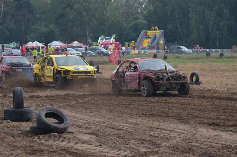 W sobotę samochody, w niedzielę biegacze (zdjęcia)