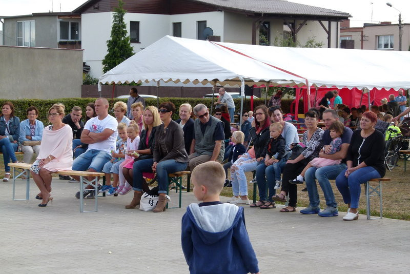 Paszkowiakowie na biało-czerwonych rowerach (zdjęcia)