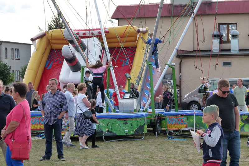Paszkowiakowie na biało-czerwonych rowerach (zdjęcia)