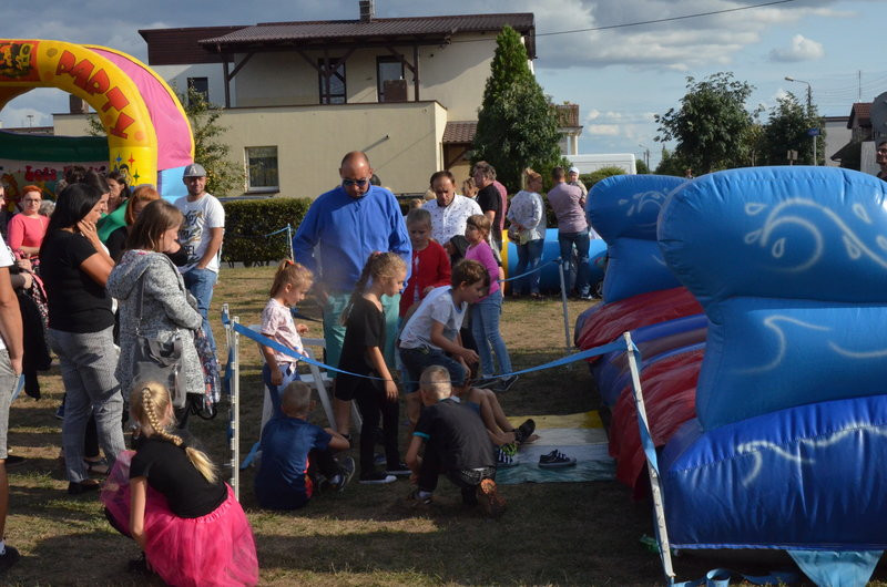 Paszkowiakowie na biało-czerwonych rowerach (zdjęcia)