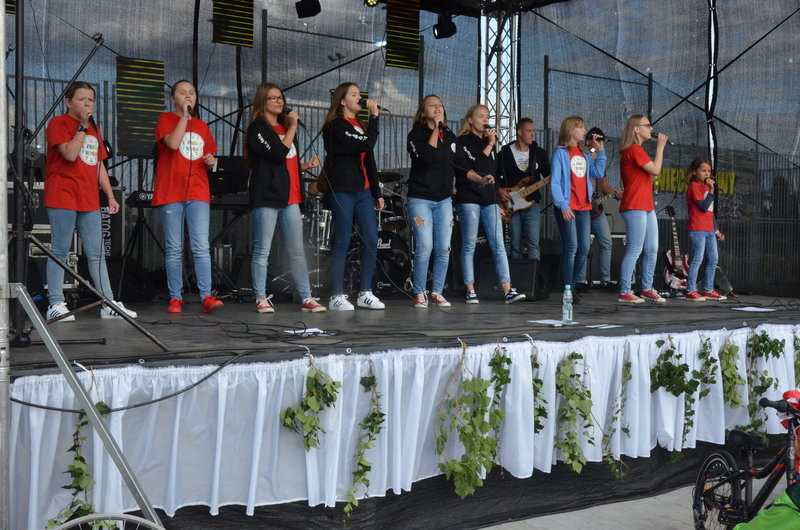 Paszkowiakowie na biało-czerwonych rowerach (zdjęcia)