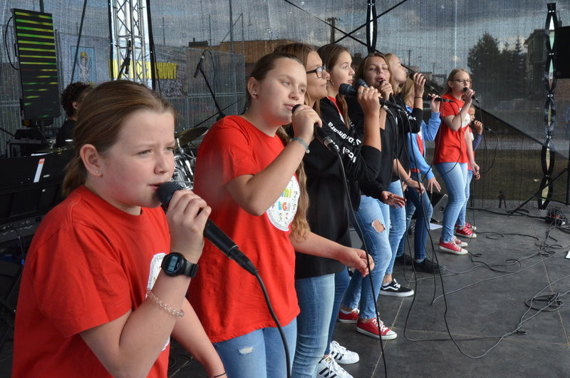 Paszkowiakowie na biało-czerwonych rowerach (zdjęcia)