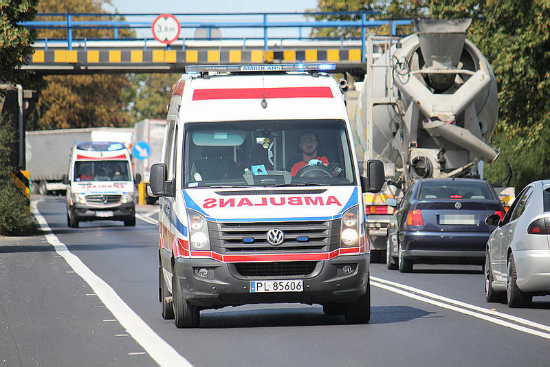 Ciężarówką w auto z 5-osobową rodziną (zdjęcia!!!)