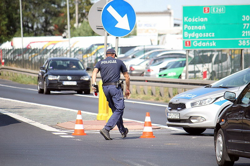 Ciężarówką w auto z 5-osobową rodziną (zdjęcia!!!)