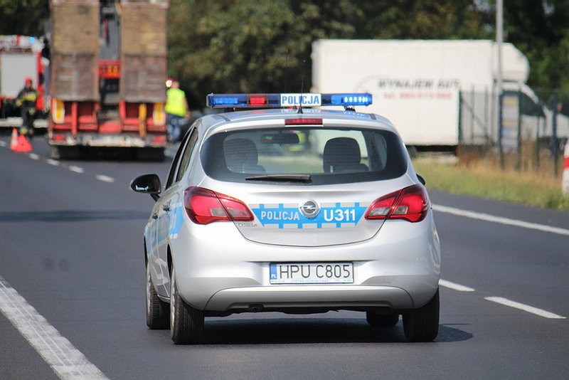 Ciężarówką w auto z 5-osobową rodziną (zdjęcia!!!)